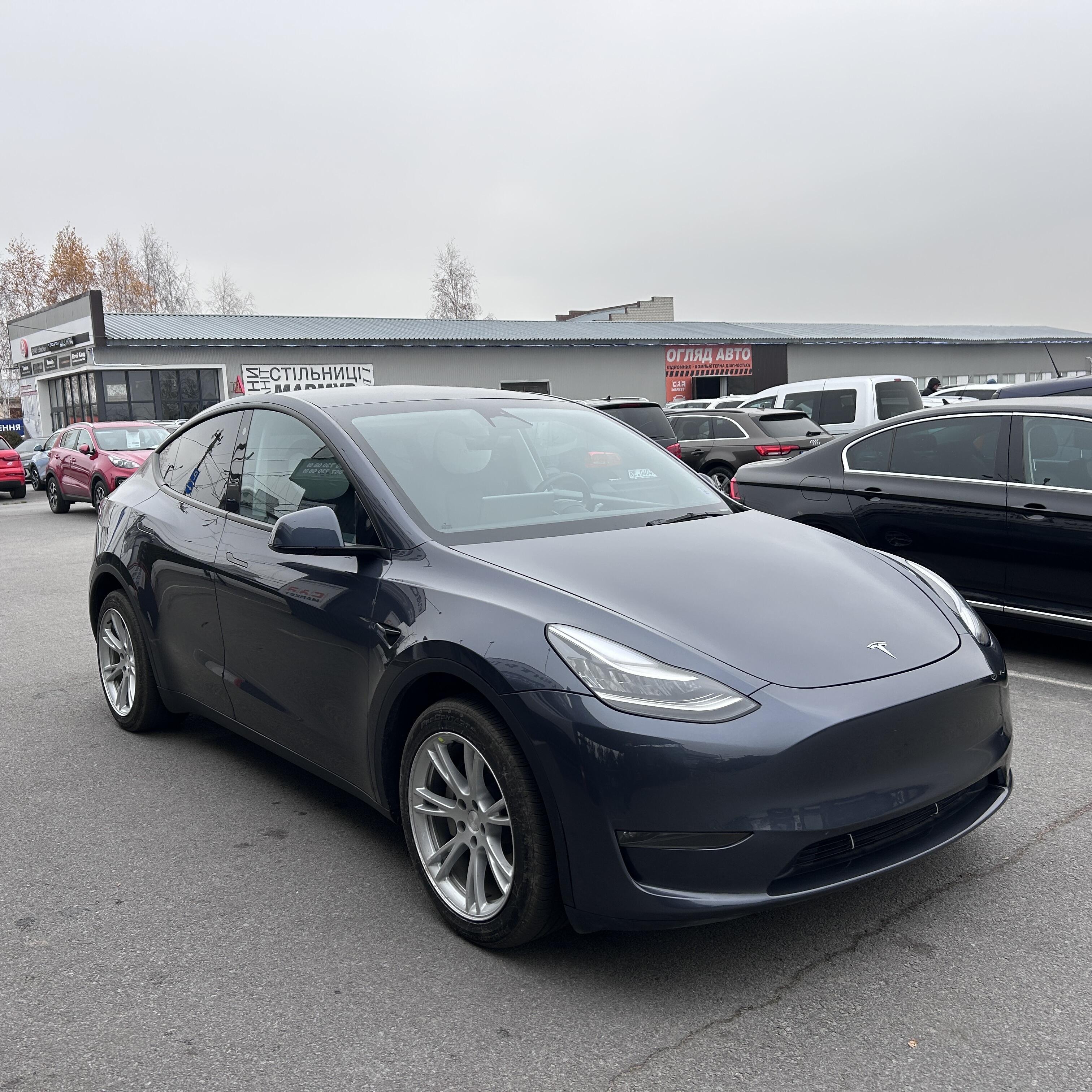 Model Y 2023