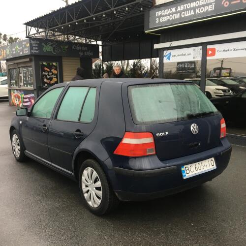 Volkswagen Golf